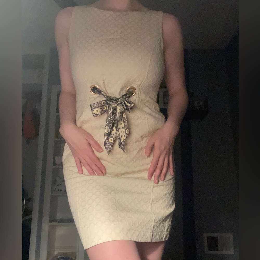 Size 8 Taylor Cream Dress with Patterned Bow